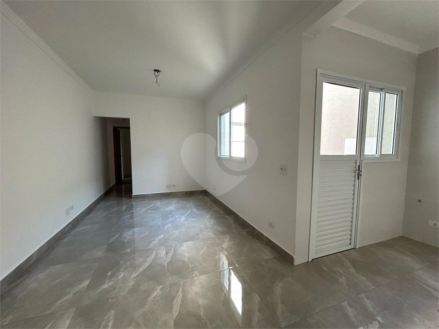 Apartamento à venda com 2 quartos, sendo 1 suíte, em Vila Guarani, Santo André, SP