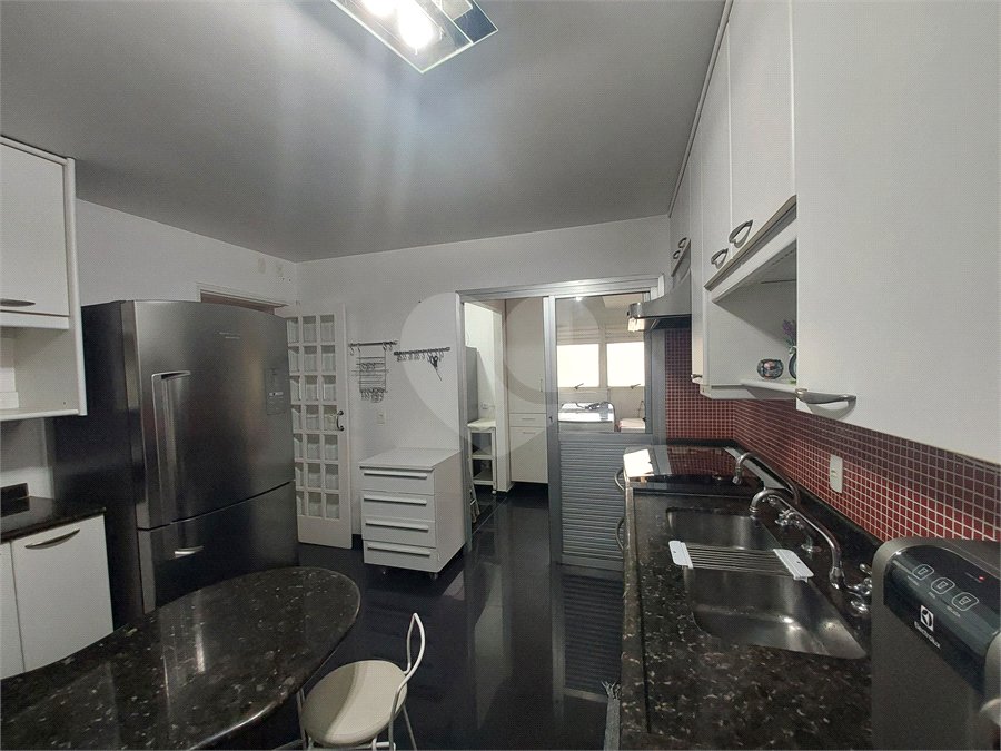 Apartamento à venda com 3 quartos, sendo 2 suítes,  em Cidade São Francisco, São Paulo, SP