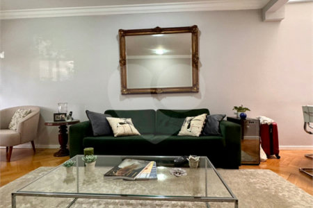 Casa à venda com 3 quartos, sendo 1 suíte, no condomínio Morada dos Pássaros, São Paulo - SP