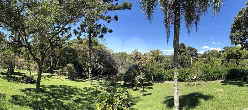 Chácara à venda com 3 quartos, sendo 1 suíte,  em Recanto Flora (mailasqui), São Roque, SP