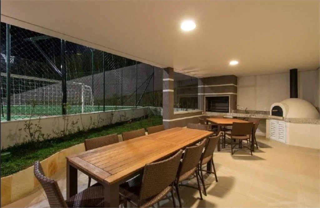 Apartamento à venda ou para alugar com 3 quartos, sendo 1 suíte, em Parque Reboucas, São Paulo, SP