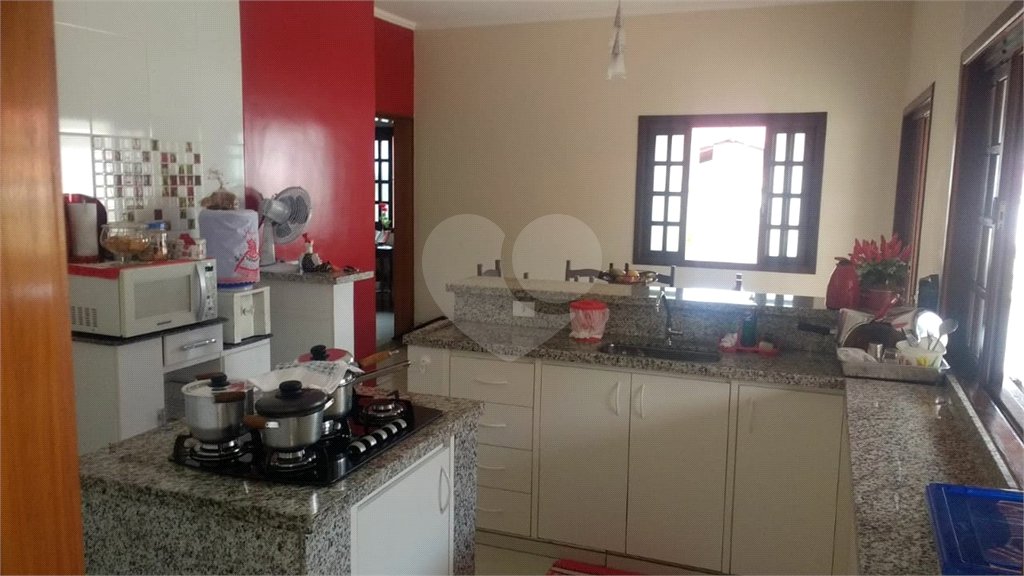 Casa para Venda em Piracaia
