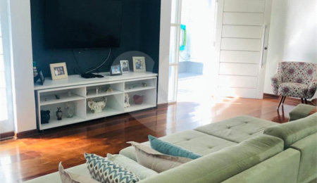 Casa Térrea à venda com 3 quartos, sendo 1 suíte,  em Jardim Londrina, São Paulo, SP