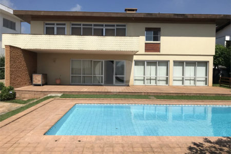 Sobrado à venda com 5 quartos, sendo 1 suíte, em Jardim São Bento, São Paulo, SP