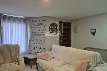 Casa à venda no Bairro Imperial – Atibaia | 2 dormitórios, suíte, 2 vagas e área gourmet
