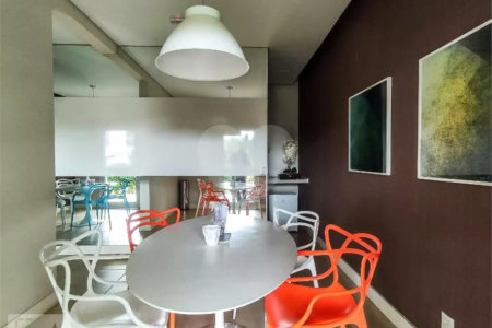 Apartamento à venda com 3 quartos, sendo 1 suíte,  em Jardim Vazani, São Paulo, SP