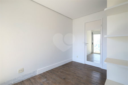 Apartamento à venda com 3 quartos, sendo 2 suítes, em Brooklin, São Paulo, SP