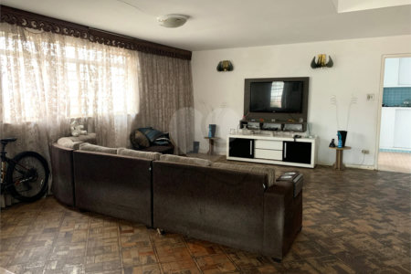 Sobrado à venda com 3 quartos em Vila Gustavo, São Paulo, SP