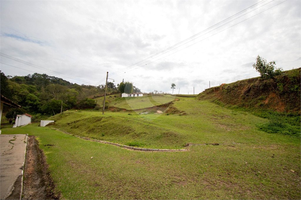 Sítio à venda com 7 quartos, sendo 6 suítes, no Centro (são João Novo), São Roque, SP