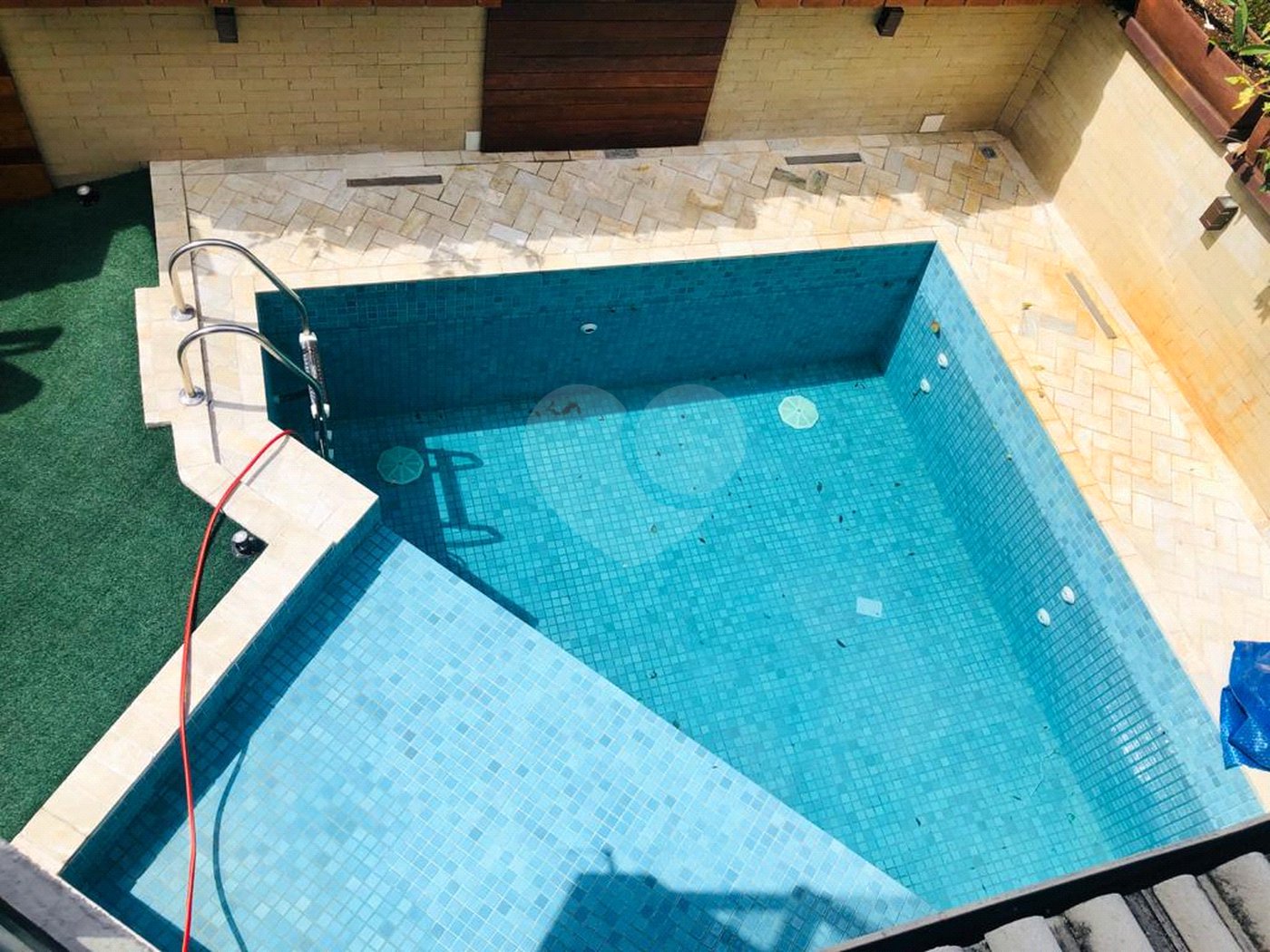 Sobrado à venda com 3 suítes em Tremembé, São Paulo, SP