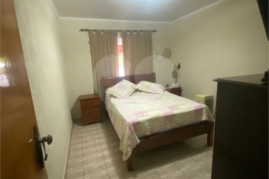 Sobrado à venda com 3 quartos em Santa Teresinha, São Paulo, SP
