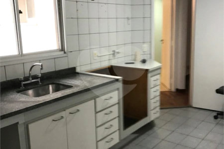 Apartamento à venda com 3 quartos, sendo 1 suíte, em Vila Andrade, São Paulo, SP