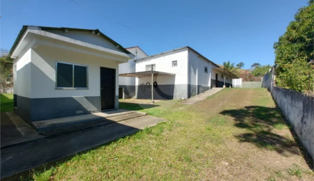 Terreno à venda com 3 suítes em Bazílio, Rio Bonito, RJ