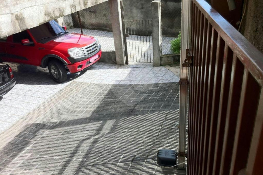 Sobrado à venda com 3 quartos em Parada Inglesa, São Paulo, SP