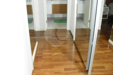 Cobertura à venda com 4 quartos, sendo 3 suítes, em Campo Belo, São Paulo, SP