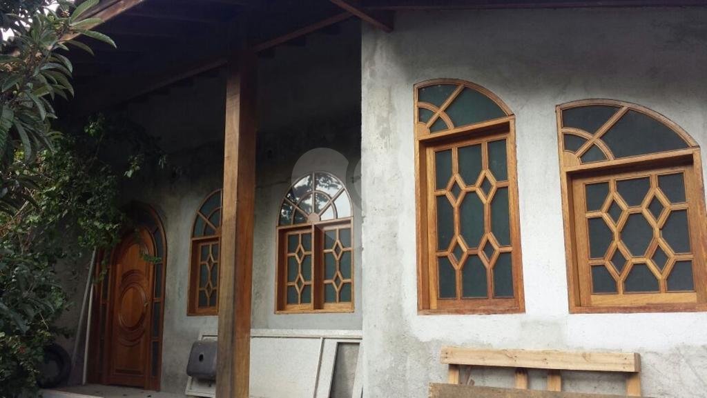 Sobrado à venda com 5 quartos, sendo 3 suítes, em Tremembé, São Paulo, SP