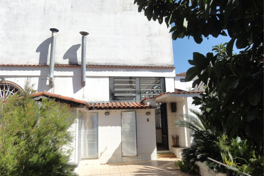 Sobrado à venda com 6 quartos, sendo 4 suítes, em Tremembé, São Paulo, SP