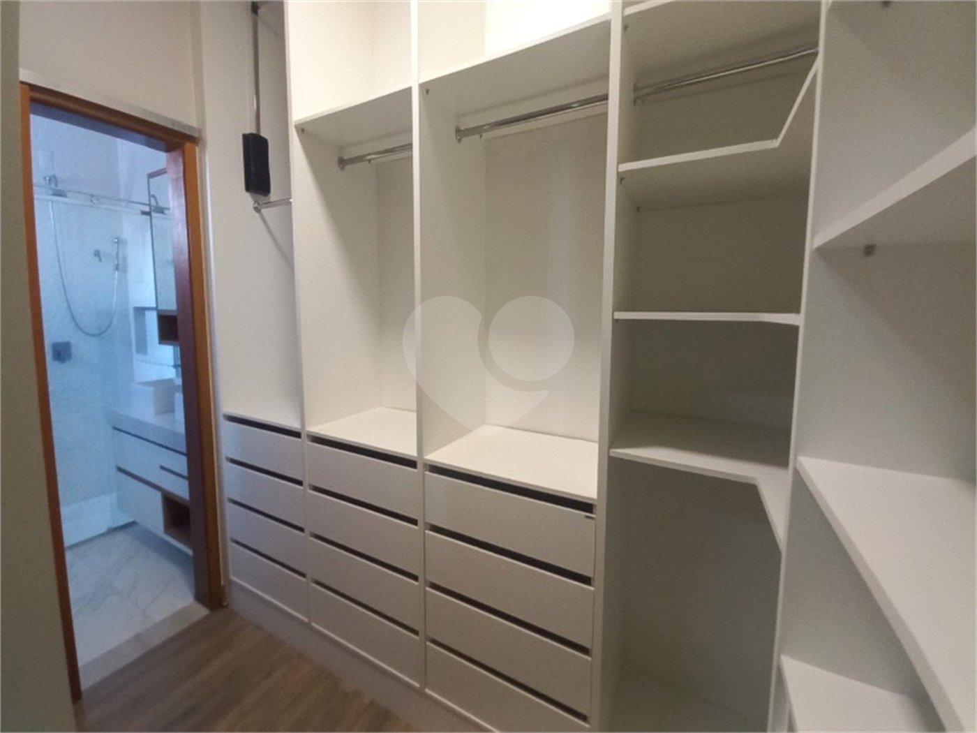 Casa à venda com 3 suítes no condomínio Piemonte, Indaiatuba - SP