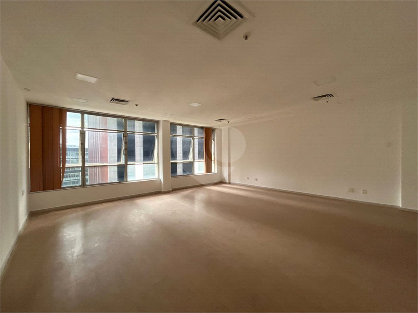 Sala à venda ou para alugar no Centro, Rio de Janeiro, RJ