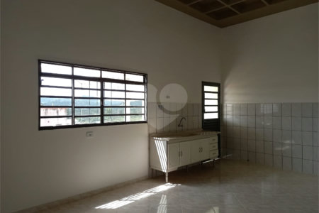 Salão Comercial para alugar em Jardim Brasil, Atibaia, SP