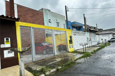 Casa à venda com 8 quartos no condomínio Quaresmeira, Suzano - SP