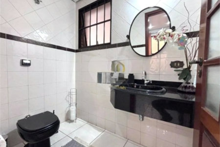 Sobrado à venda ou para alugar com 3 quartos, sendo 1 suíte,  em Jardim Maria Helena, Guarulhos, SP