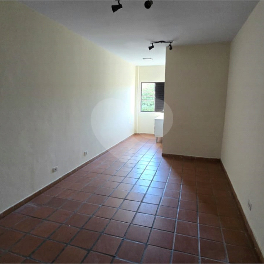 Sala comercial 28m² no 1º Andar na Lucas nogueira Garcez a avenida mais movimentada de Atibaia