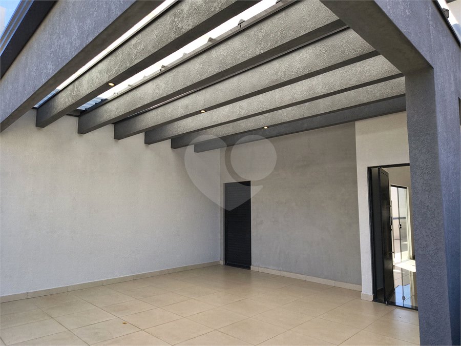 Casa à venda ou para alugar com 3 quartos, sendo 1 suíte, no condomínio Condomíno Helena Maria, Sorocaba - SP