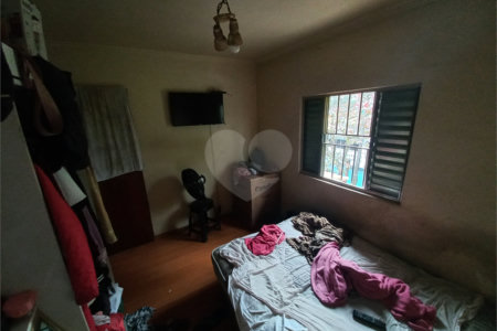Sobrado à venda com 3 quartos, sendo 1 suíte, em Jardim Helga, São Paulo, SP