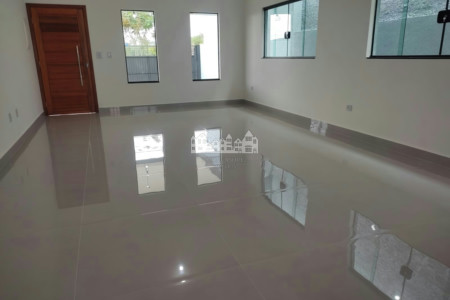 Casa térrea à venda com 3 quartos, sendo 1 suíte, em Loteamento Parque Residencial Serras de Atibaia II, Atibaia - SP