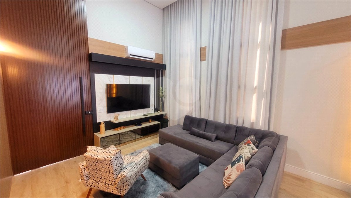 Casa à venda com 4 suítes no condomínio Sta Morriz, Campinas - SP
