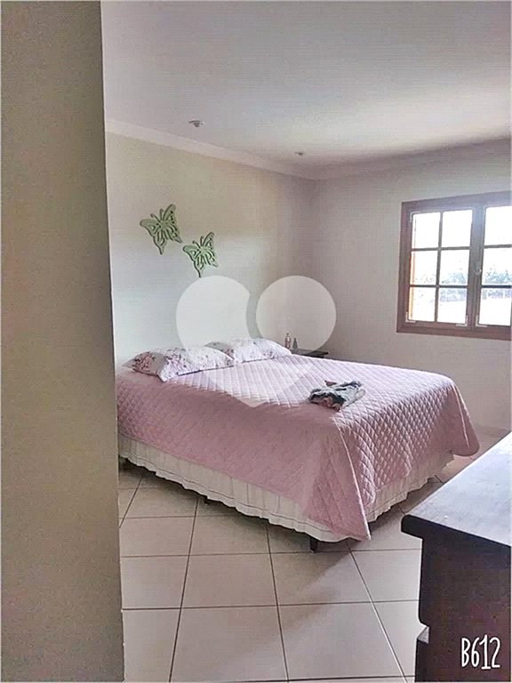 Casa à venda com 4 quartos, sendo 3 suítes, em Luiz Fagundes, Mairiporã, SP