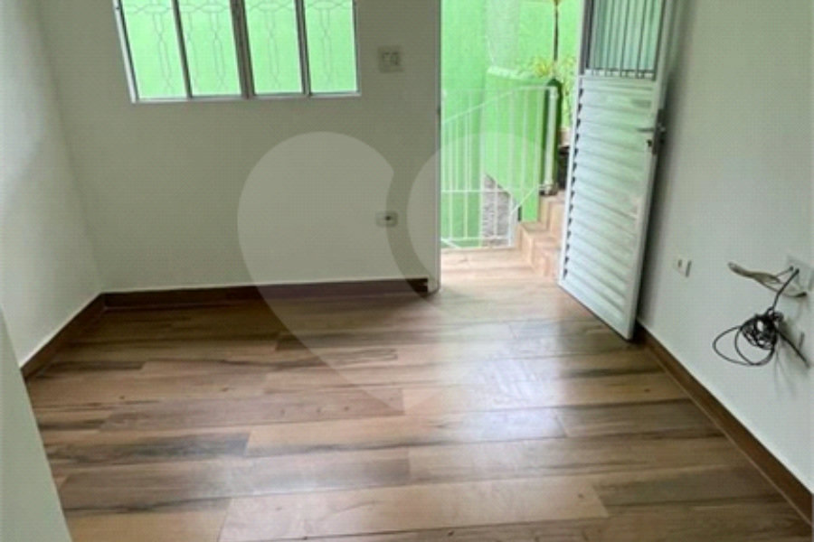 Sobrado à venda com 4 quartos, sendo 1 suíte, em Tremembé, São Paulo, SP