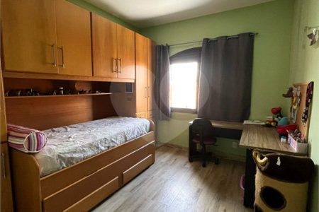 Sobrado à venda com 3 quartos, sendo 1 suíte, em Vila Paulicéia, São Paulo, SP