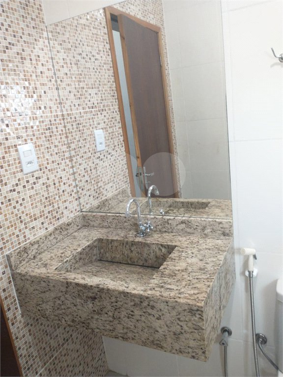 Sobrado à venda com 3 quartos, sendo 1 suíte,  em Jardim Universo, Mogi das Cruzes, SP