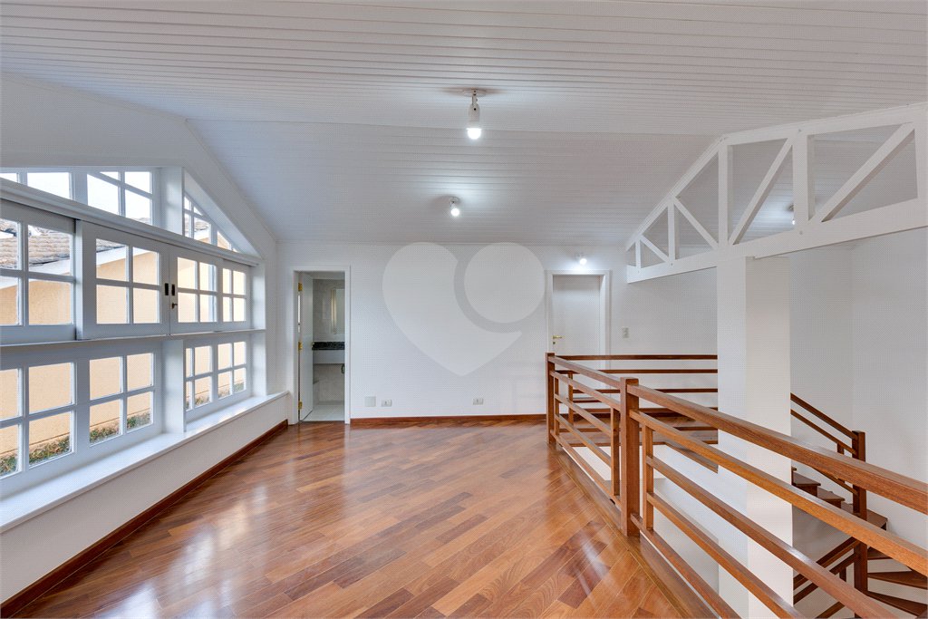 Casa para alugar com 4 quartos, sendo 2 suítes, no condomínio Cassiano Ricardo, São Paulo - SP