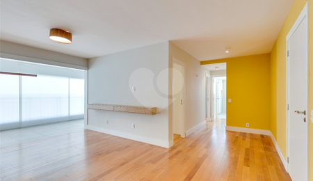 Apartamento à venda com 3 quartos, sendo 2 suítes,  em Santo Amaro, São Paulo, SP