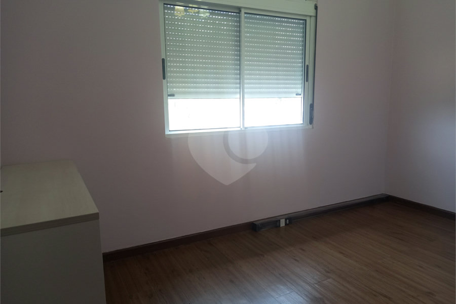 Sobrado à venda com 3 quartos, sendo 1 suíte,  em Tremembé, São Paulo, SP