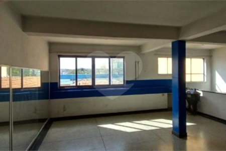 Casa à venda com 3 quartos, sendo 1 suíte, em Vila Barcelona, Sorocaba, SP