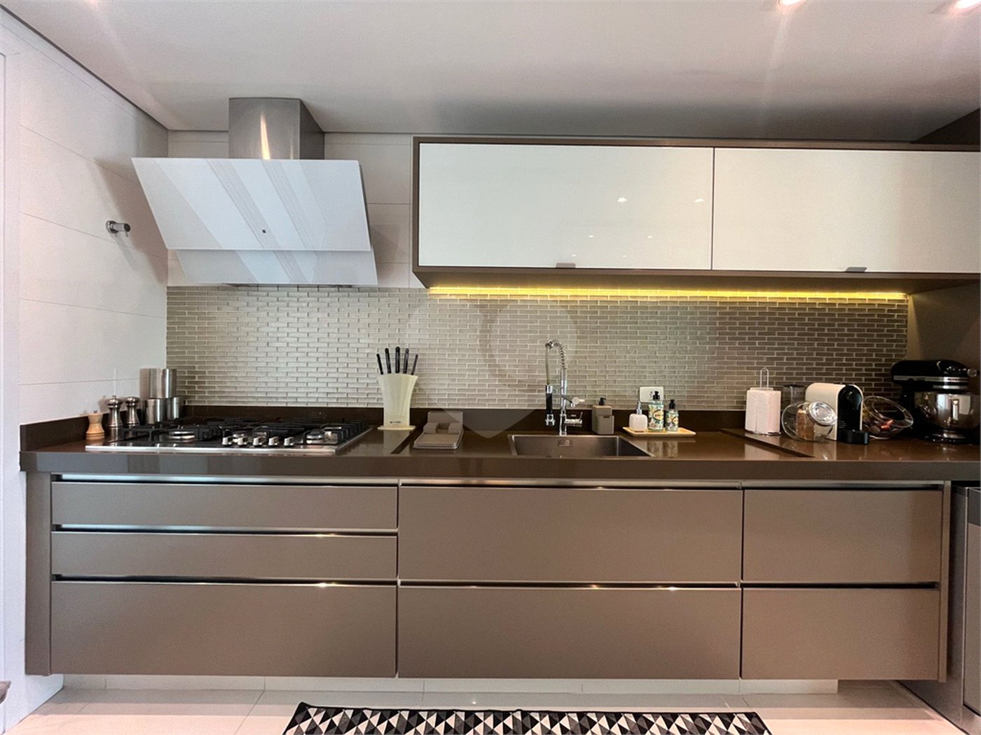 Apartamento à venda com 3 suítes em Santa Teresinha, São Paulo, SP