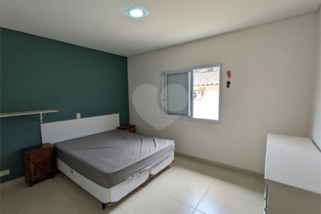 Casa à venda com 3 quartos, sendo 1 suíte, em Juquehy, São Sebastião, SP