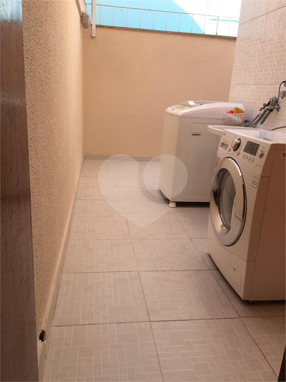 Sobrado à venda com 2 quartos, sendo 1 suíte, em Lar São Paulo, São Paulo, SP