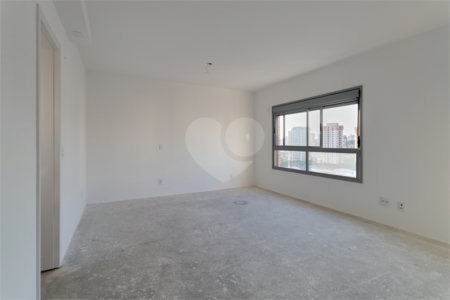 Apartamento à venda com 3 quartos, sendo 1 suíte, em Jardim Marajoara, São Paulo, SP