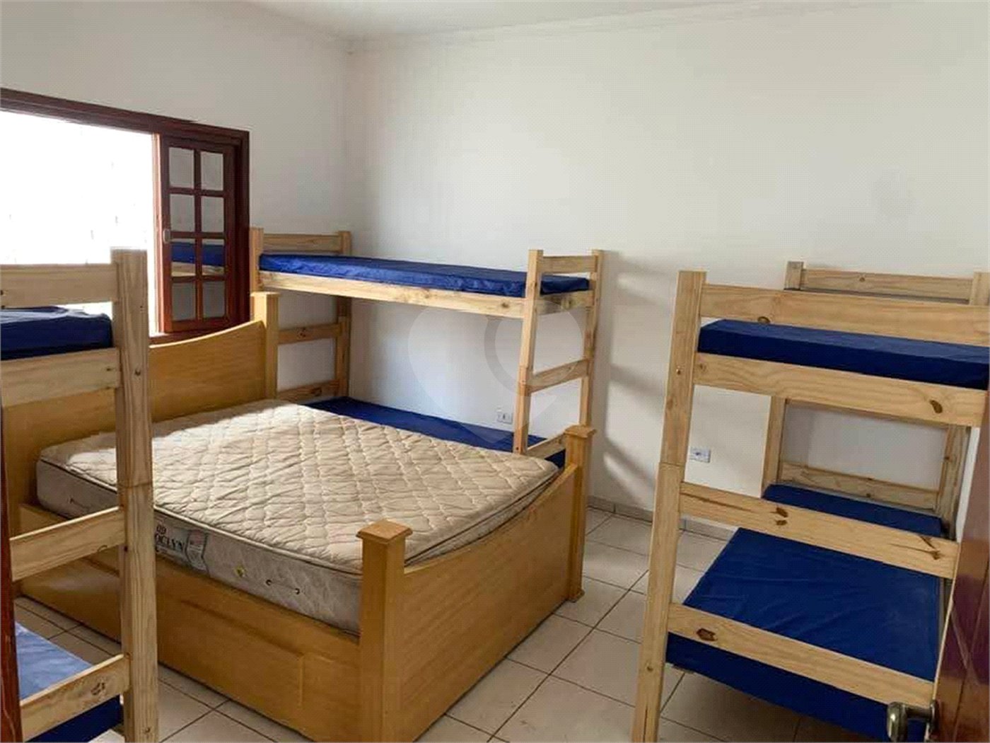 Chácara à venda ou para alugar com 5 quartos, sendo 4 suítes,  em Ouro Fino, Santa Isabel, SP