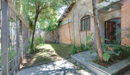 Casa Térrea à venda com 3 suítes em Jardim dos Estados, São Paulo, SP