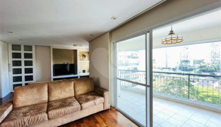 Apartamento à venda com 3 quartos, sendo 2 suítes,  em Jardim Marajoara, São Paulo, SP