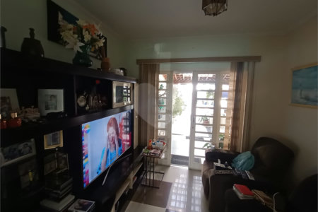 Casa à venda com 4 quartos, sendo 1 suíte,  em Jardim Armênia, Mogi das Cruzes, SP
