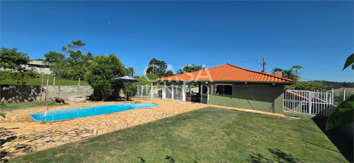 Casa em condomínio à venda ou para alugar com 3 quartos, sendo 1 suíte,  em Village da Serra, Araçoiaba da Serra, SP