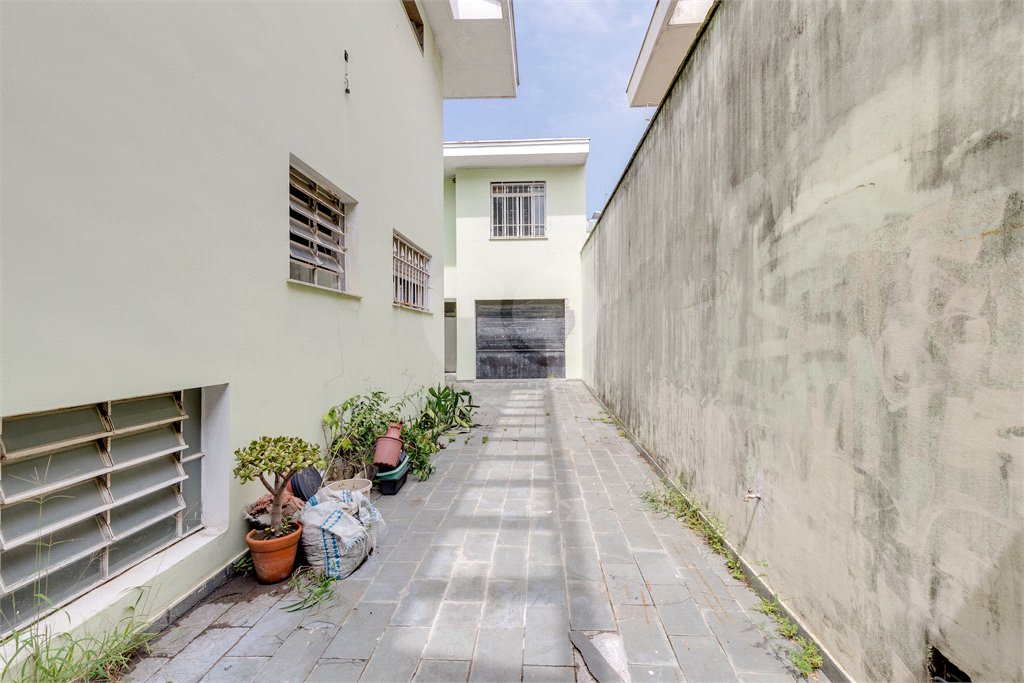 Sobrado à venda com 5 quartos, sendo 3 suítes,  em Jardim Luzitânia, São Paulo, SP