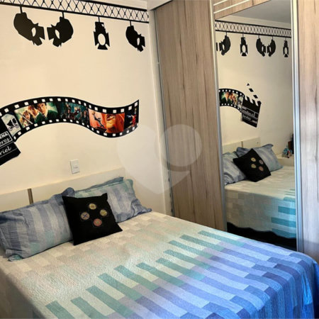 Casa à venda com 3 quartos, sendo 2 suítes, no condomínio Palmas, São Paulo - SP